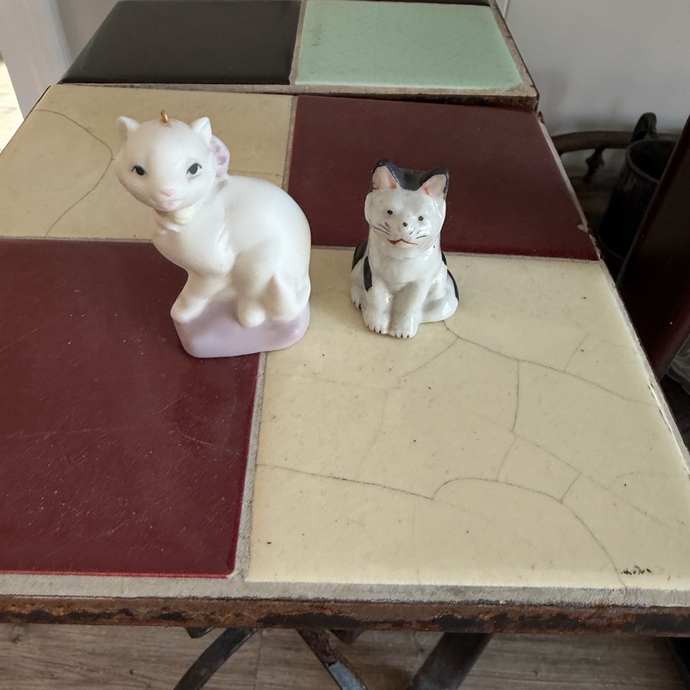 Vintage Cat Figurines